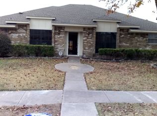 314 Willowcrest Dr, Garland, TX 75040