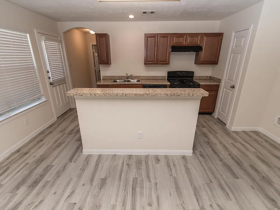 Duplex 1821 Duplex 1821