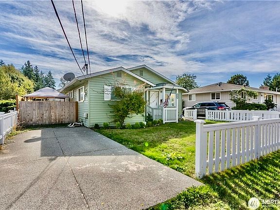 5th image of 2241 S 252nd Street