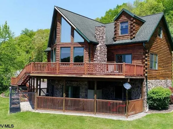 13 Sunrise Cir, Horner, WV 26372