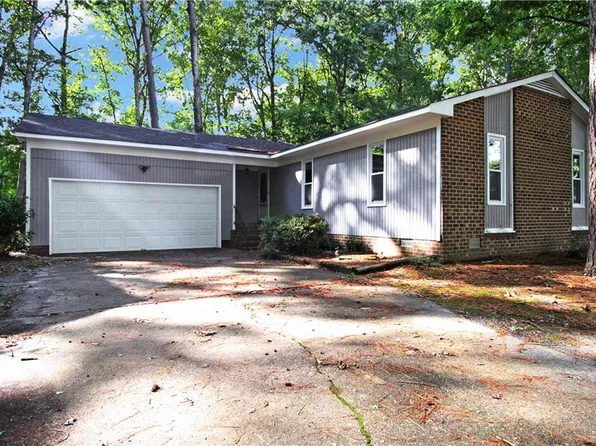 273 Batson Dr, Newport News, VA 23602
