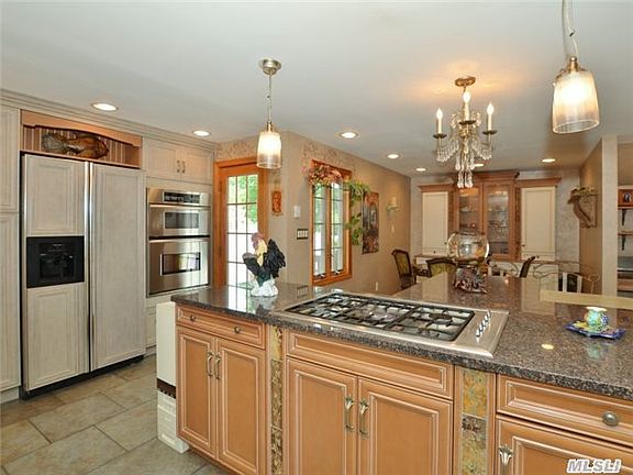 4th image of 17 Lesley Ln