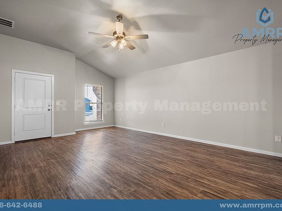 4th image of 2019 Kenwood Ave