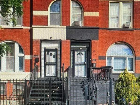 2854 W Warren Blvd, Chicago, IL 60612
