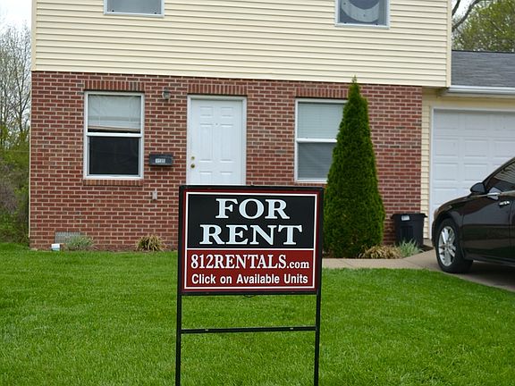 3rd image of 1221 Western Hills Dr #1221