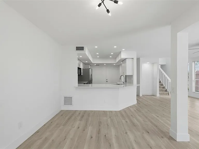 14510 Alejo Ct — Photo 10