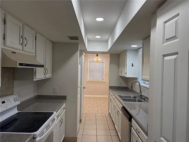 1349 Clausel St — Photo 20