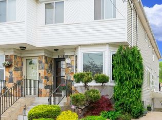 131 Mallow St, Staten Island, NY 10309