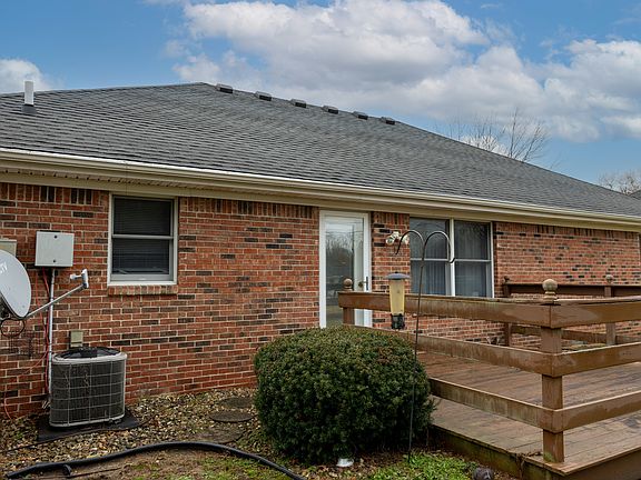 2nd image of 1715 Lebanon Rd