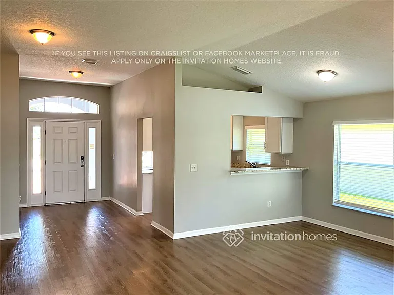 3282 Merrick Ave — Photo 3