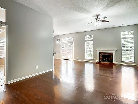 3rd image of 13417 Krislyn Woods Pl