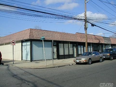 1st image of 987 Church St