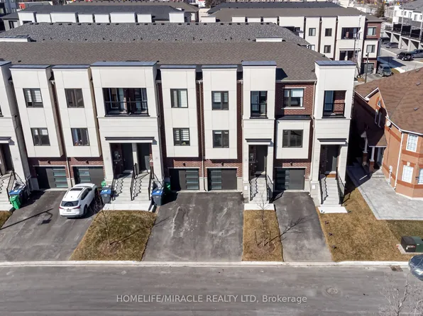 18 Queensland Cres, Caledon, ON L7E 2E1