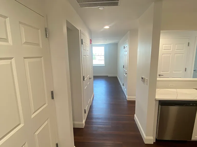 3100 Bergenline Ave #402 — Photo 47