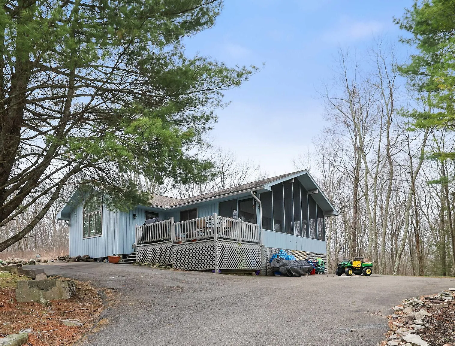 3548 High Crest Rd photo 1