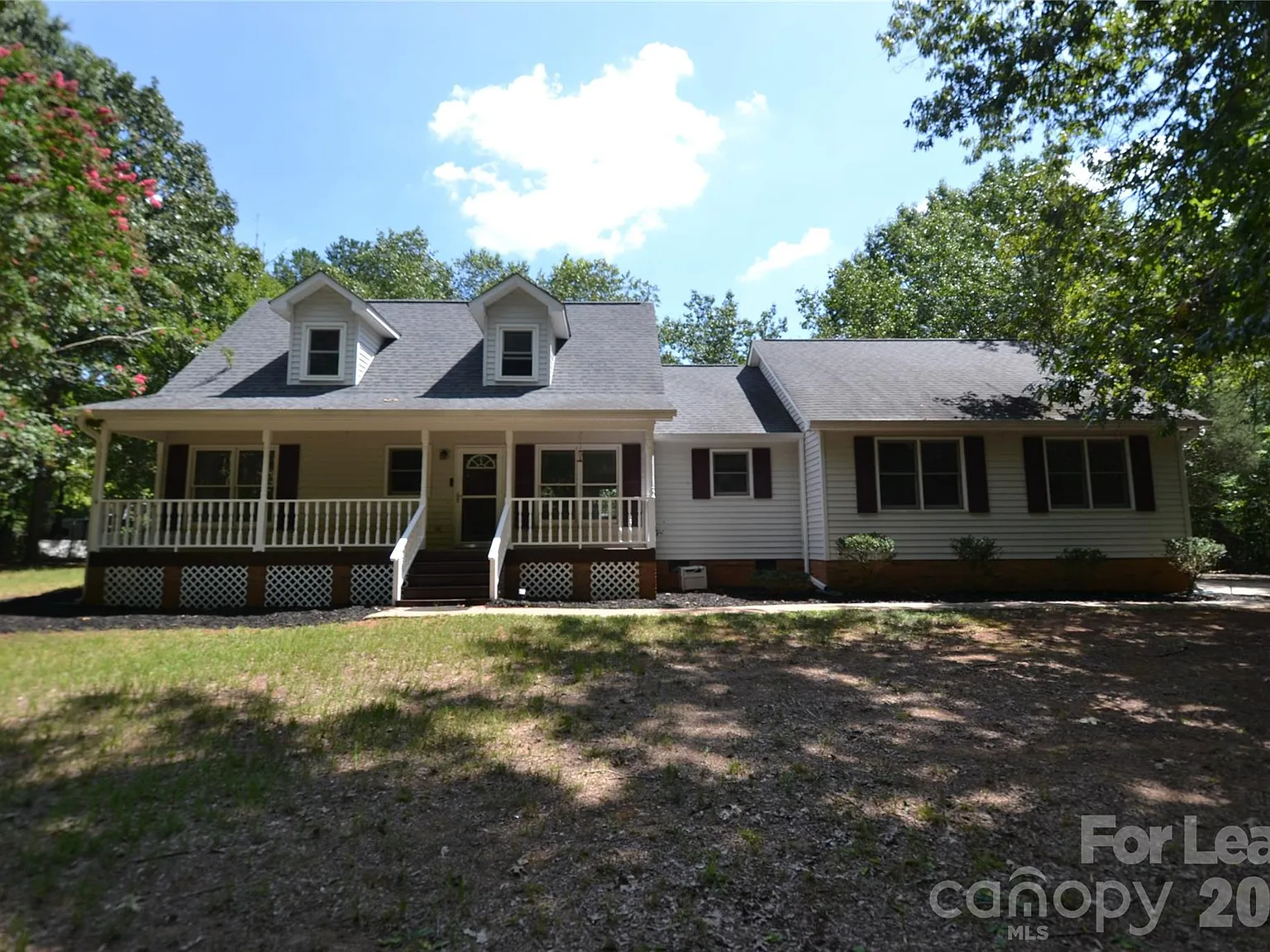 3 bed, 2.5 bath, 2003 sqft, $2,500 — Photo 1