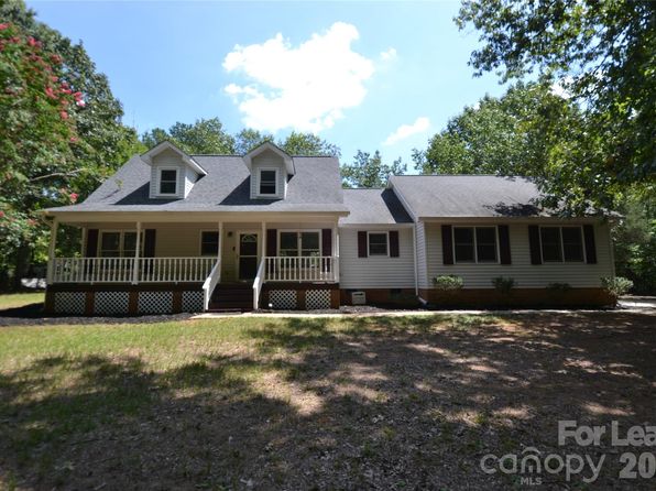 7015 Spruce Pine Trl