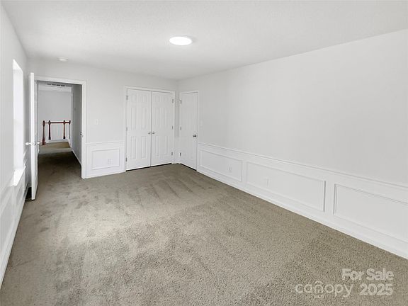 4th image of 6829 Bickham Ln