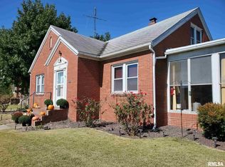 1837 State St, Chester, IL 62233