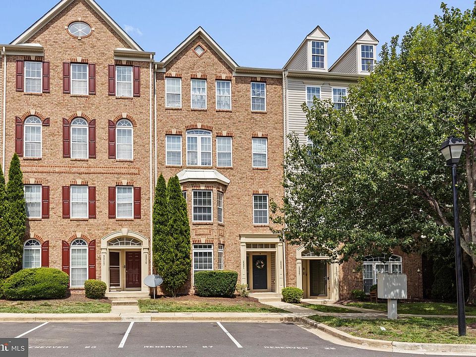 1st image of 2221 Ivy Ln #G-9