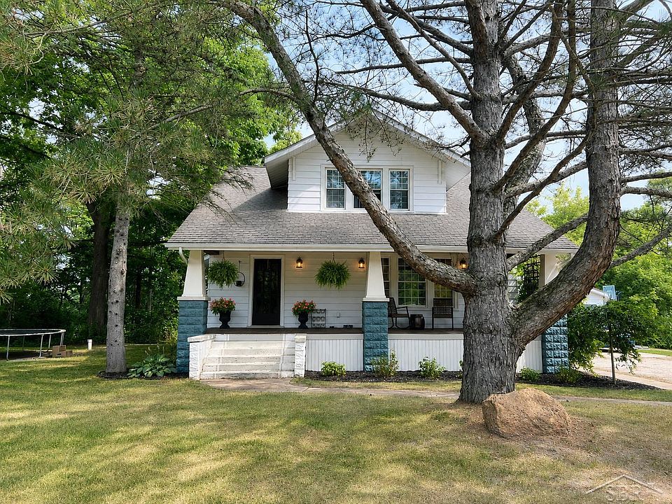 1st image of 382 Romain Rd