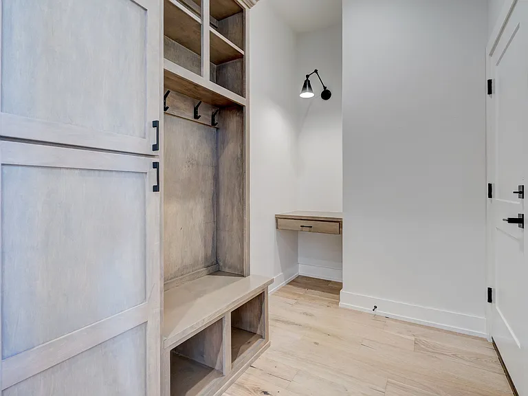 101 Pont Neuf Ct — Photo 56