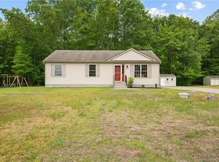 5 Dennis Dr, Uncasville, CT 06382