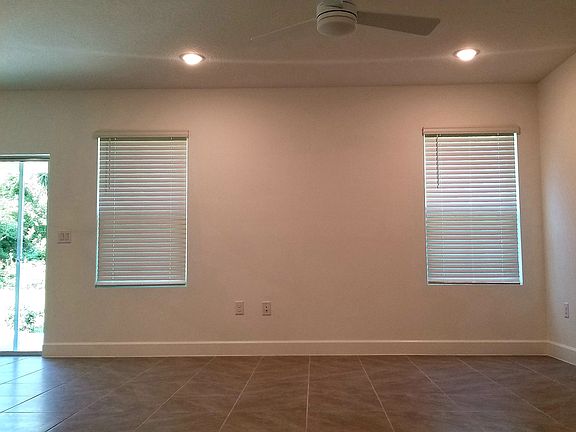 4th image of 30 White Hurst Ln