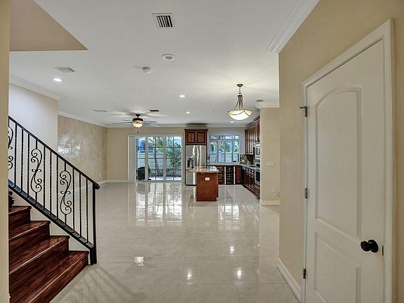 4th image of 3243 NE 5th Street