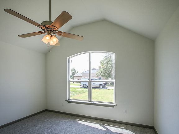 5th image of 2119 E 31st Pl N