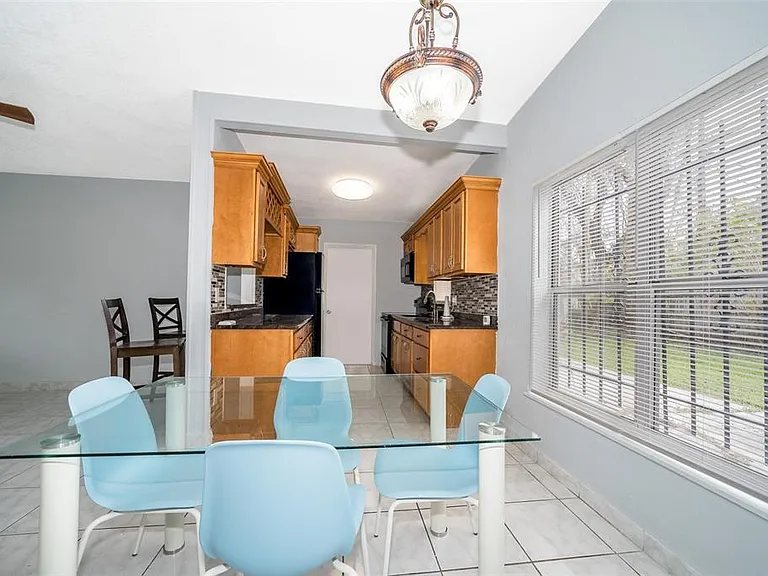 1213 Lawne Blvd — Photo 4