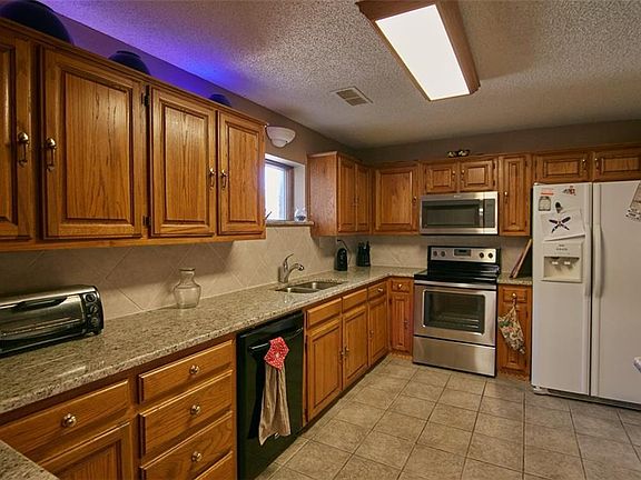 5th image of 1432 Sandhill Ct