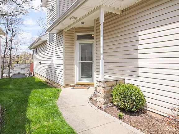 3rd image of 6812 Rolling Meadow Dr #E1