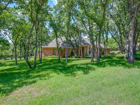 2nd image of 155 Knob Hill Ln
