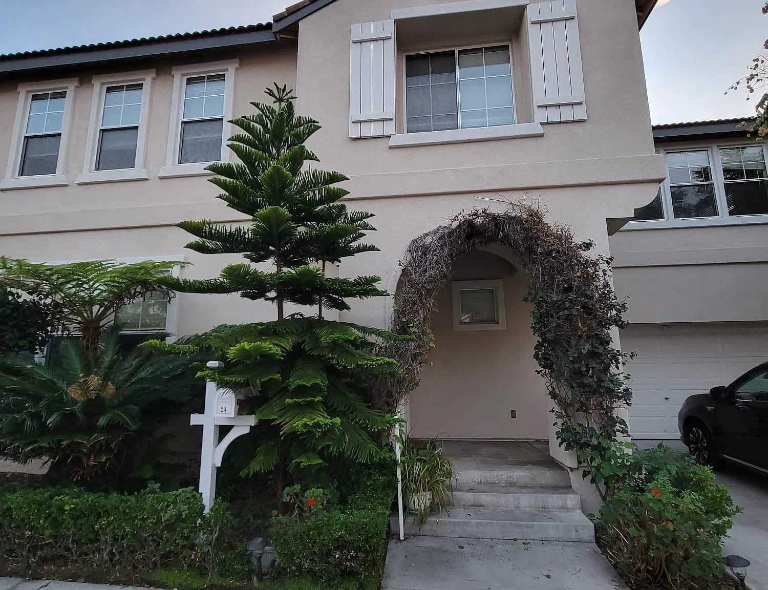 3 bed, 2.5 bath, 2000 sqft, $4,600 — Photo 2