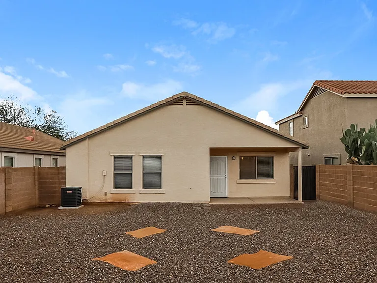 1718 E Daniella Dr — Photo 16