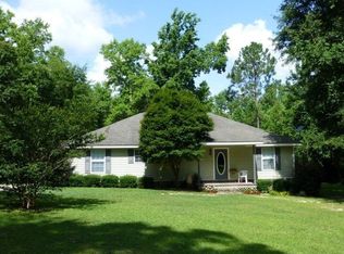 418 Red Fox Rd, Baxley, GA 31513
