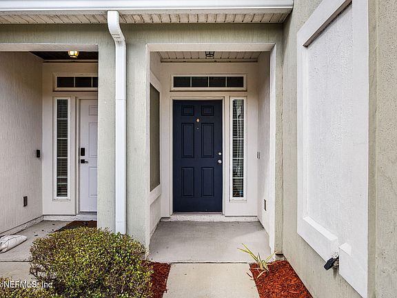 4th image of 409 RICHMOND Drive