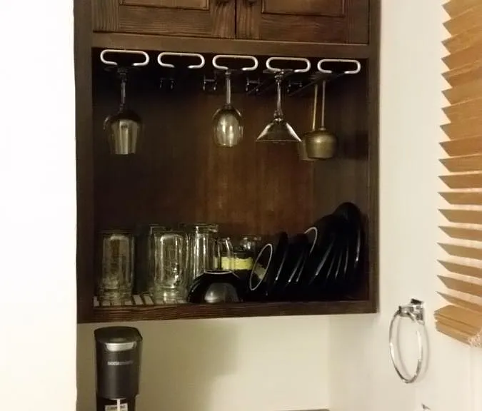 Built in Wine and Dishes Drying Area