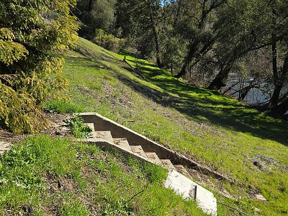 3rd image of 49th Hwy