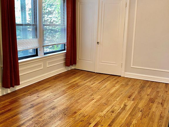 3rd image of 2351 W Wilson Ave APT 207