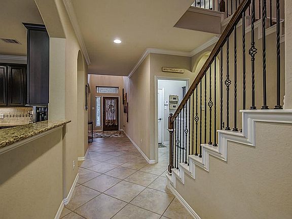 5th image of 123 Red Deer Pl