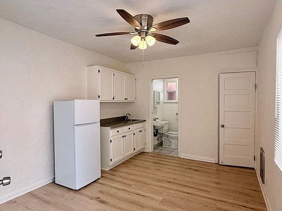 3rd image of 1645 N Harvard Blvd APT 14