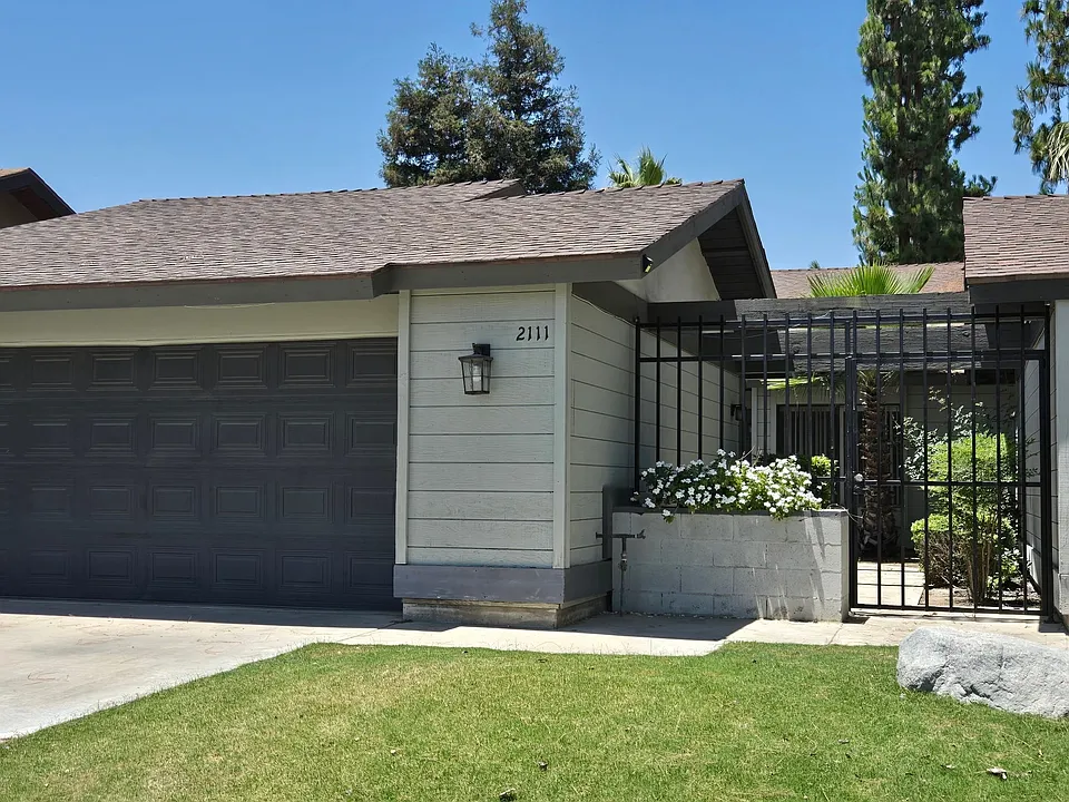 2111 Manning St #2111