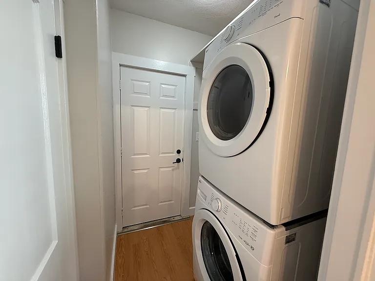 201 Maplewood St #1 — Photo 13