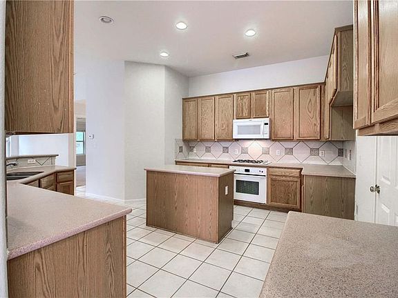 5th image of 8004 Sunburst Pkwy
