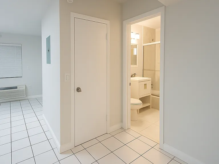 3270 W Trade Ave — Photo 8