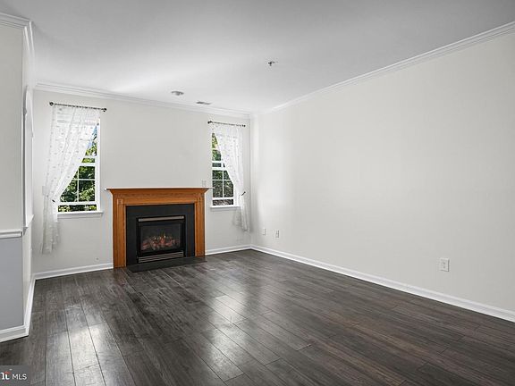 3rd image of 9645 Devedente Dr #204