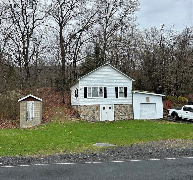 2nd image of 2182 W Bangor Rd