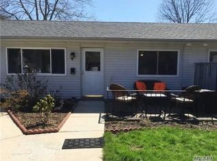 285 Feller Dr, Central Islip, NY 11722
